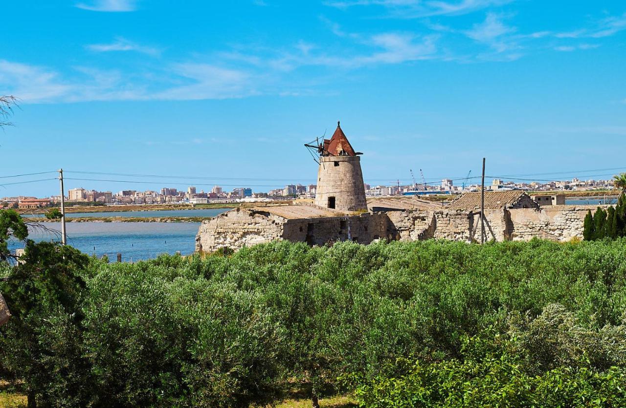 Bed and Breakfast Casolare Nelle Saline Torre Nubia Екстер'єр фото
