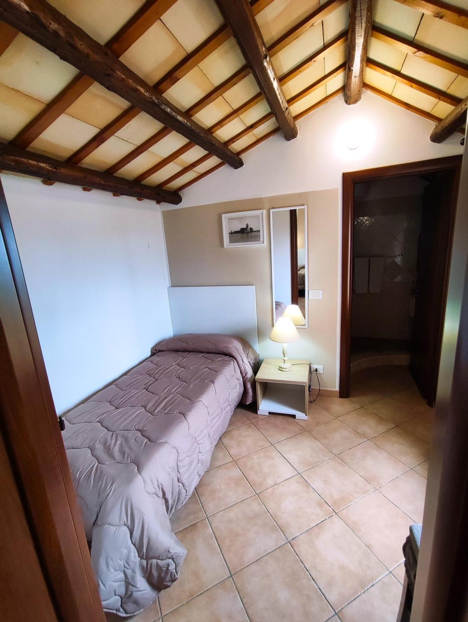 Bed and Breakfast Casolare Nelle Saline Torre Nubia Екстер'єр фото